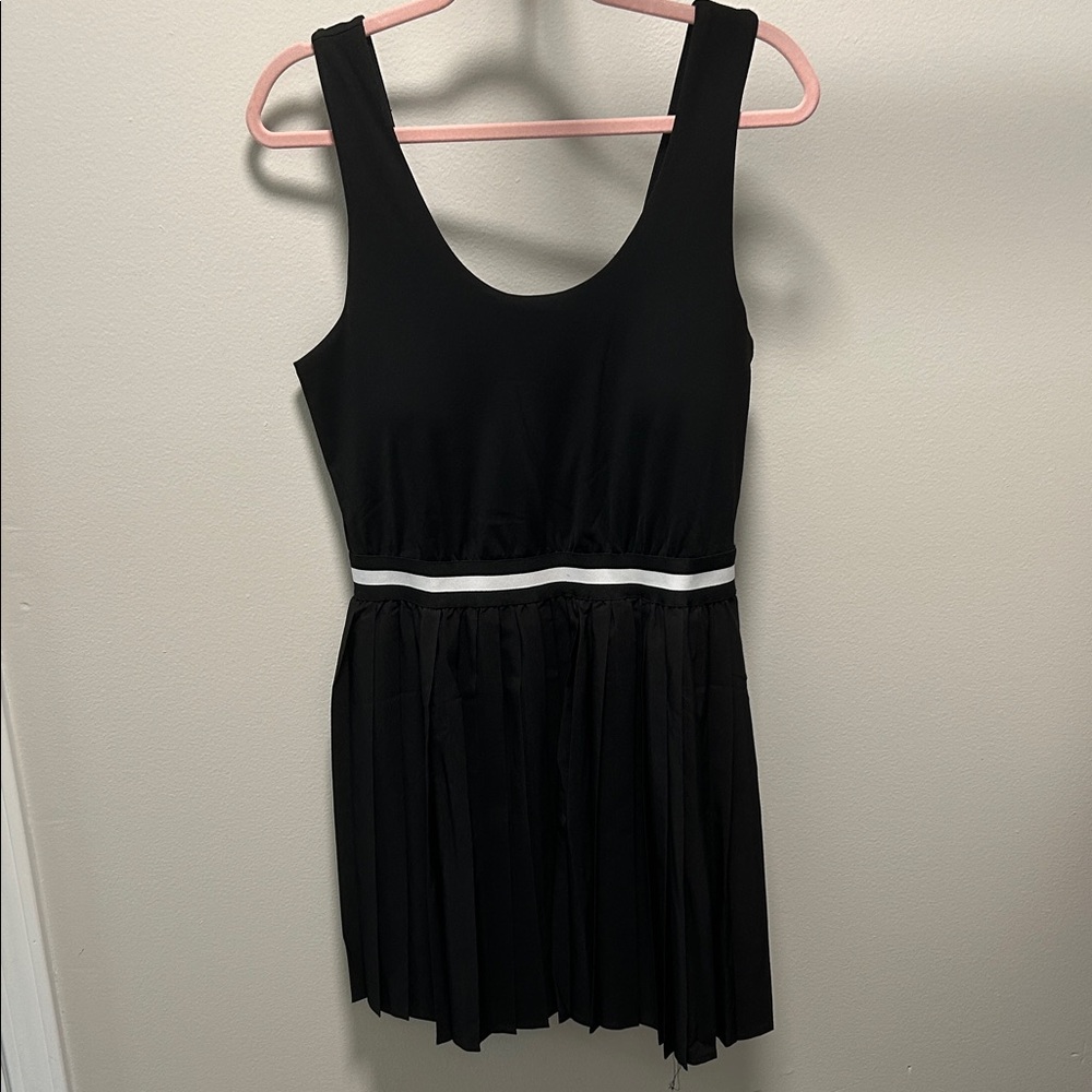 NWOT- Women’s White Birch Black Dress Shorts under pleated skirt Size XL 14